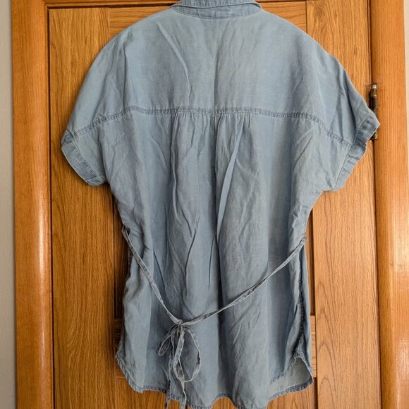 Soft Denim Motherhood Maternity Shirt - Size M - Picture 2 of 3